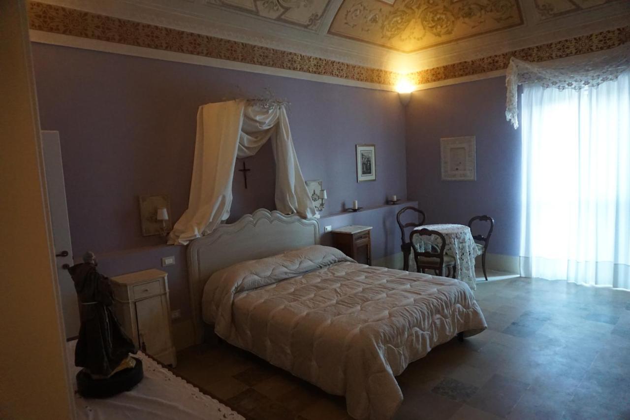 Rosciano Palazzo De Fabritiis住宿加早餐旅馆 外观 照片